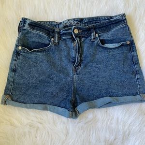 Wild fable light washed high rise jean shorts